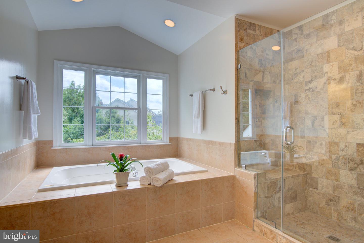 43242 Mission Hills Way Property Photo 24