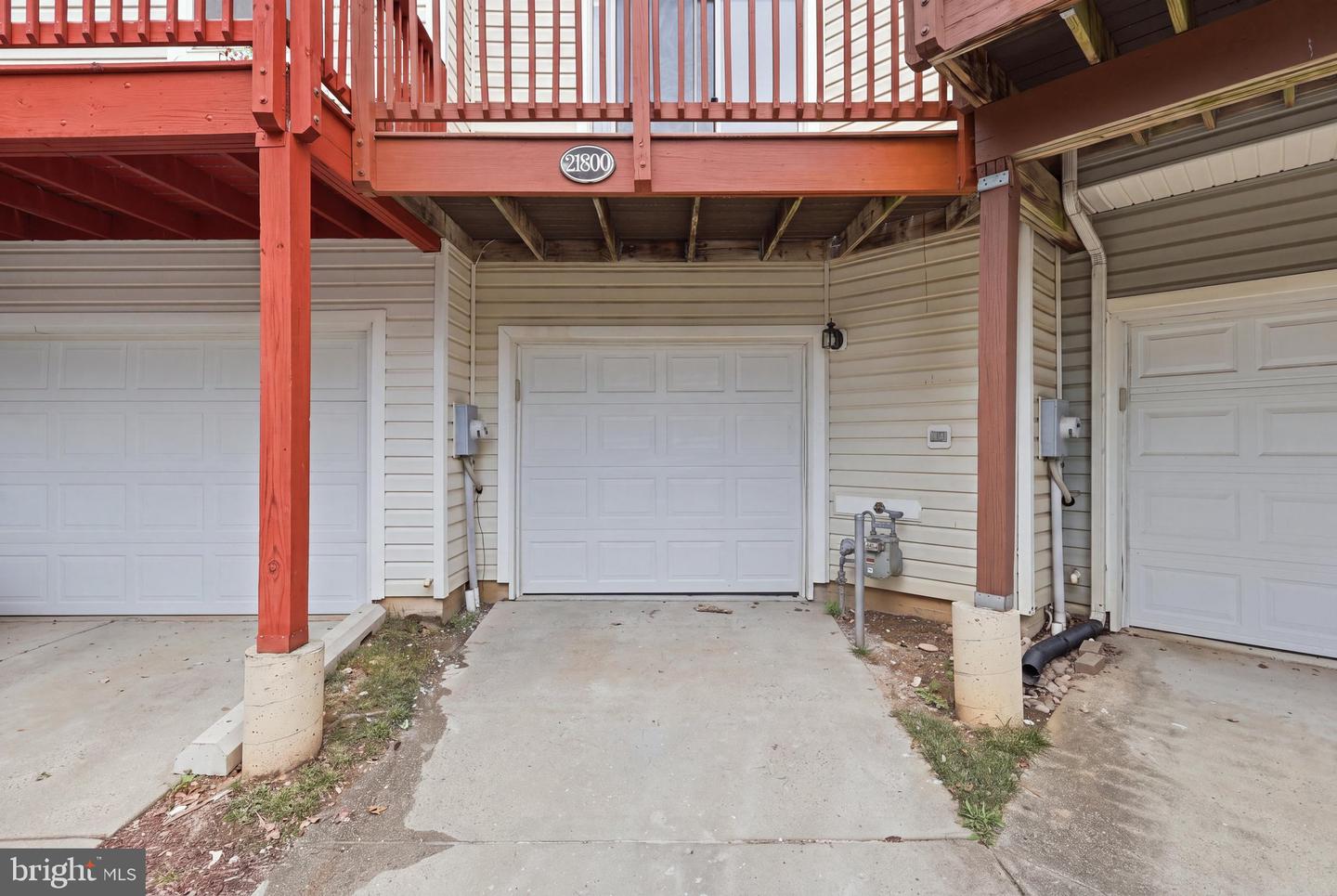 21800 Dragons Green Sq Property Photo 20