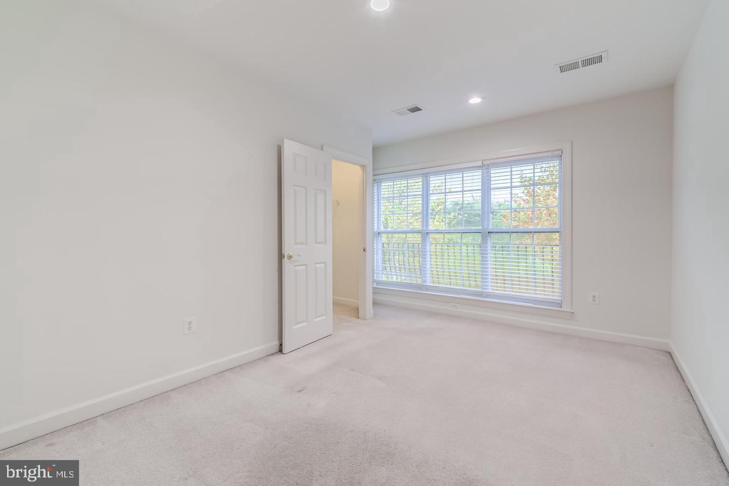 24909 Pinebrook Rd Property Photo 21
