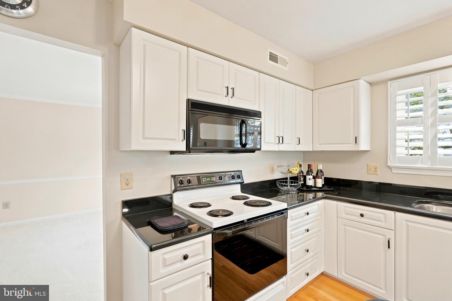 219 Foxborough Dr Sw Property Photo 16