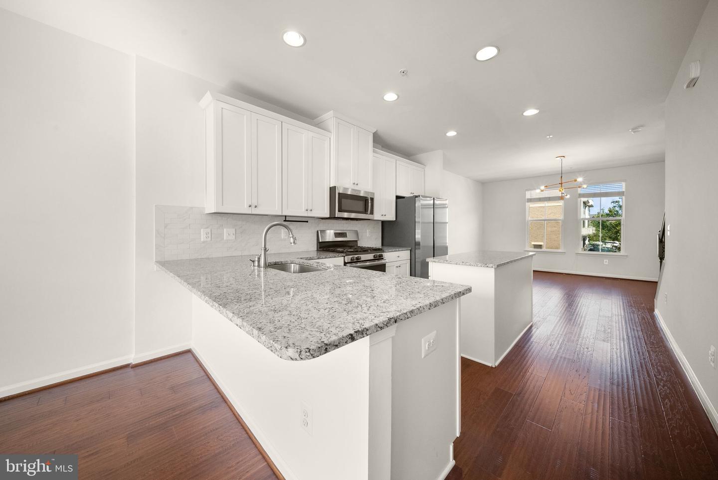 43407 Southland St Property Photo 6