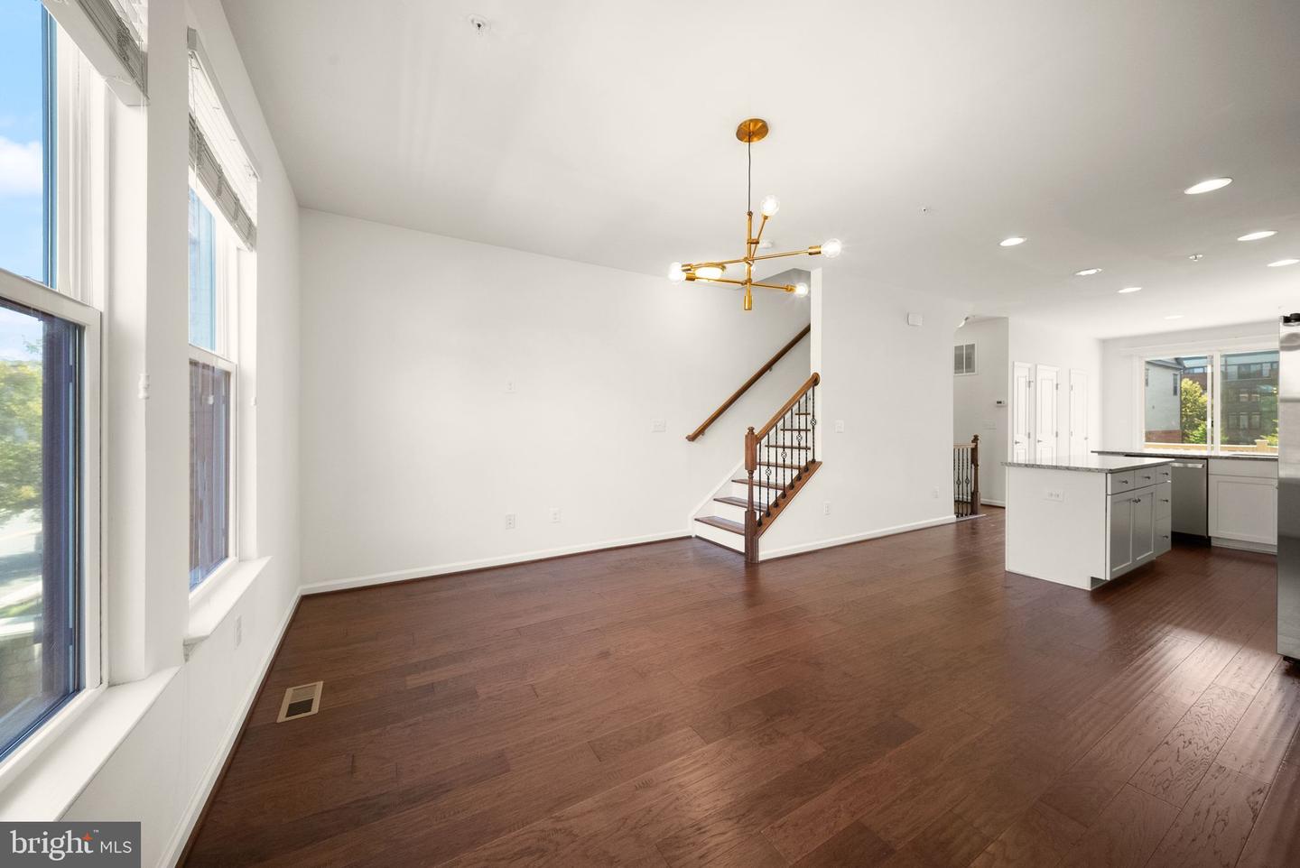 43407 Southland St Property Photo 10