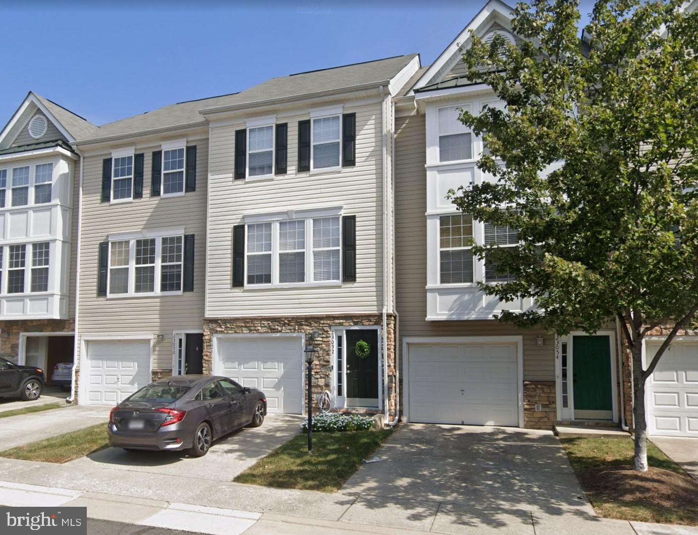 23052 Fontwell Sq Property Photo 1
