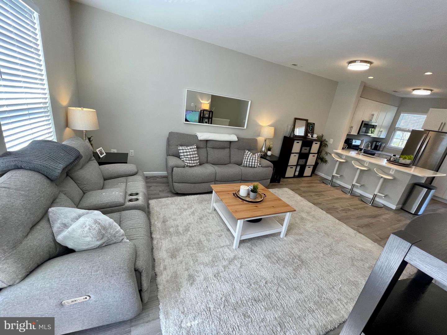 23052 Fontwell Sq Property Photo 5