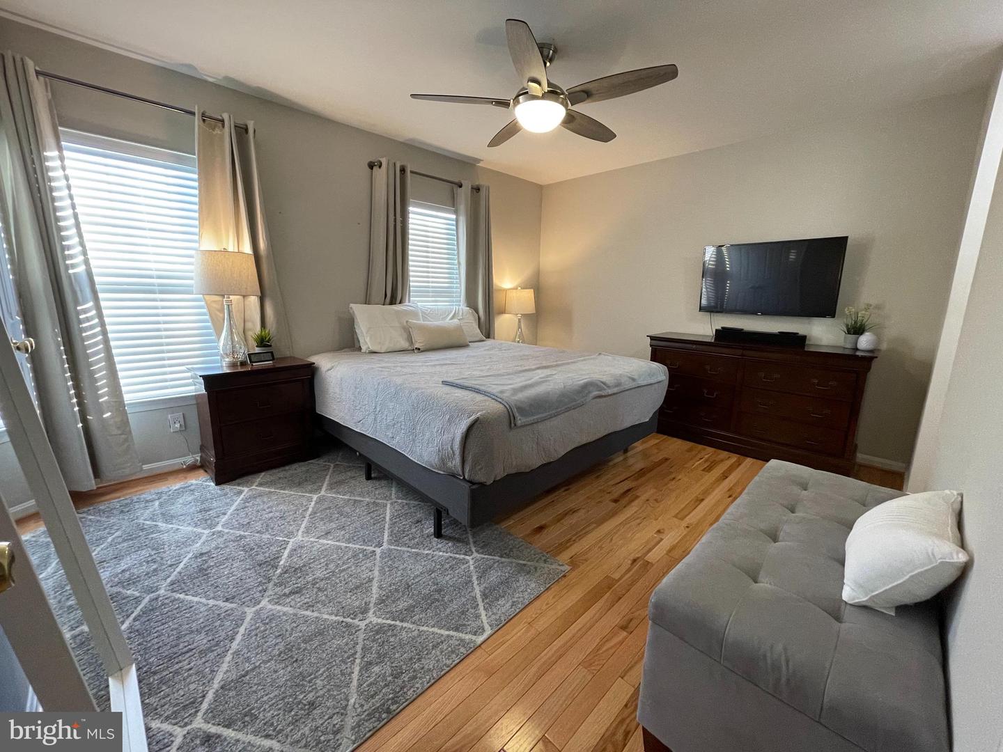 23052 Fontwell Sq Property Photo 16
