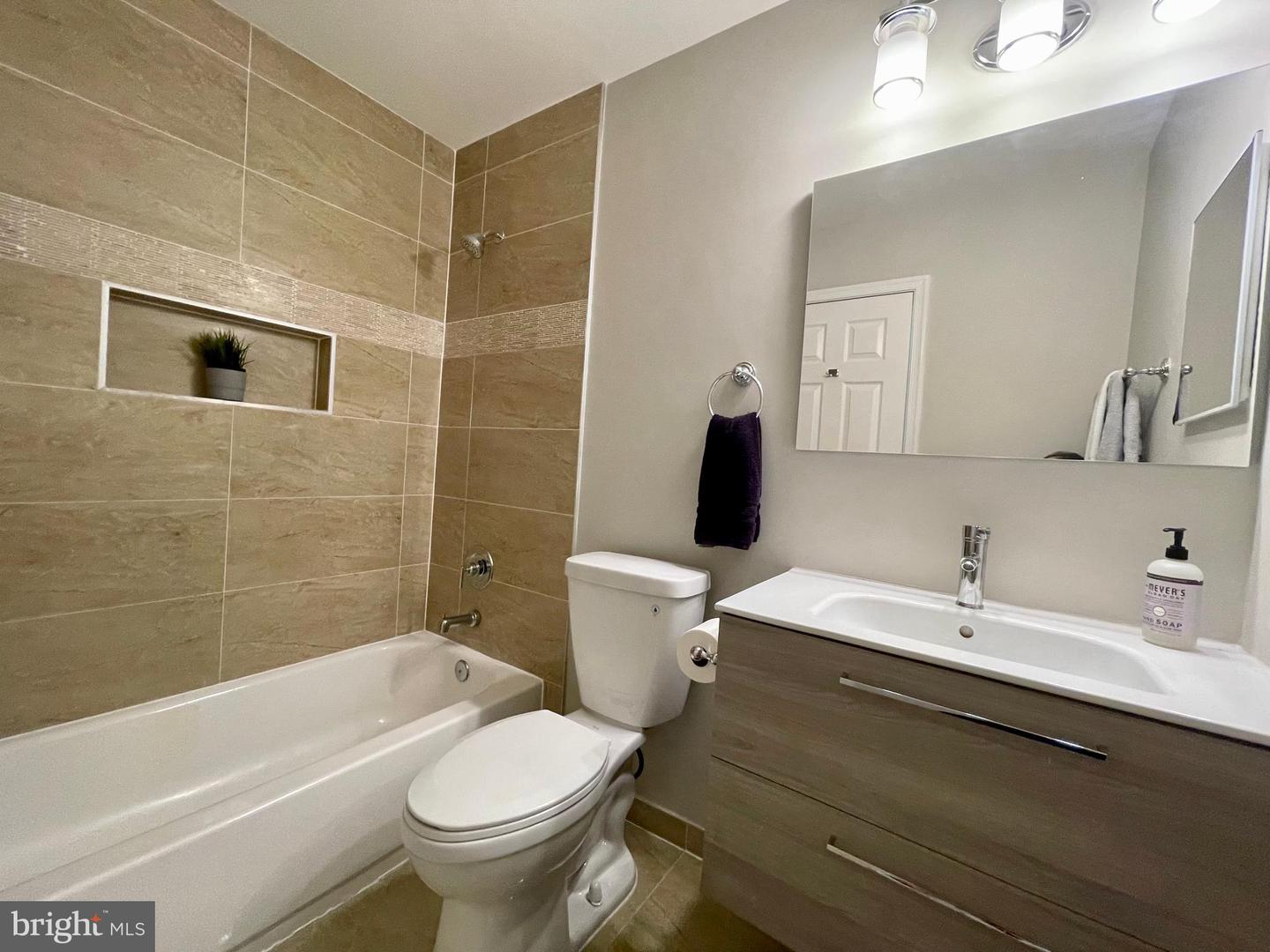 23052 Fontwell Sq Property Photo 27