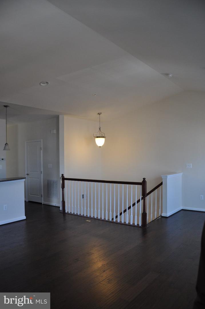 42577 Burbank Ter Property Photo 2