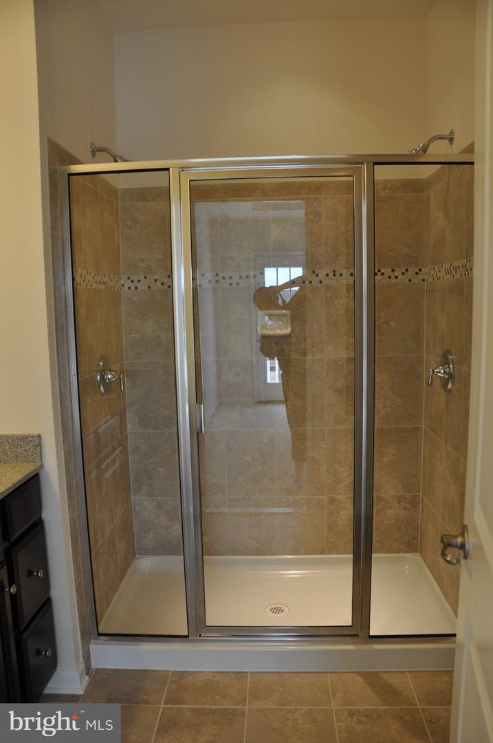 42577 Burbank Ter Property Photo 8