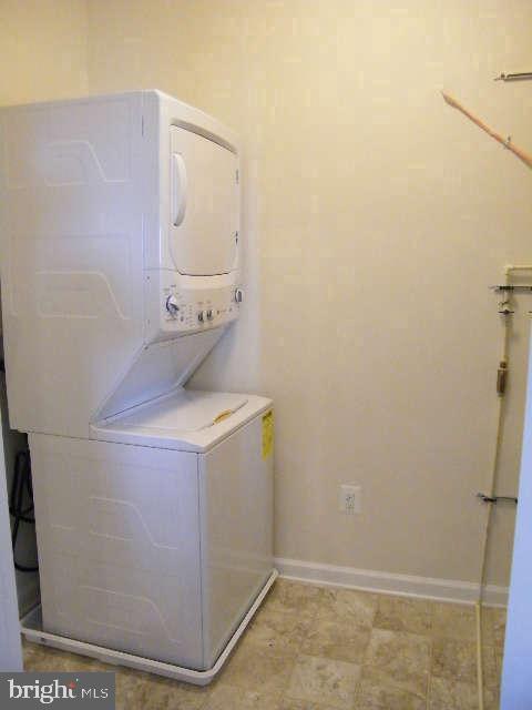 42577 Burbank Ter Property Photo 12