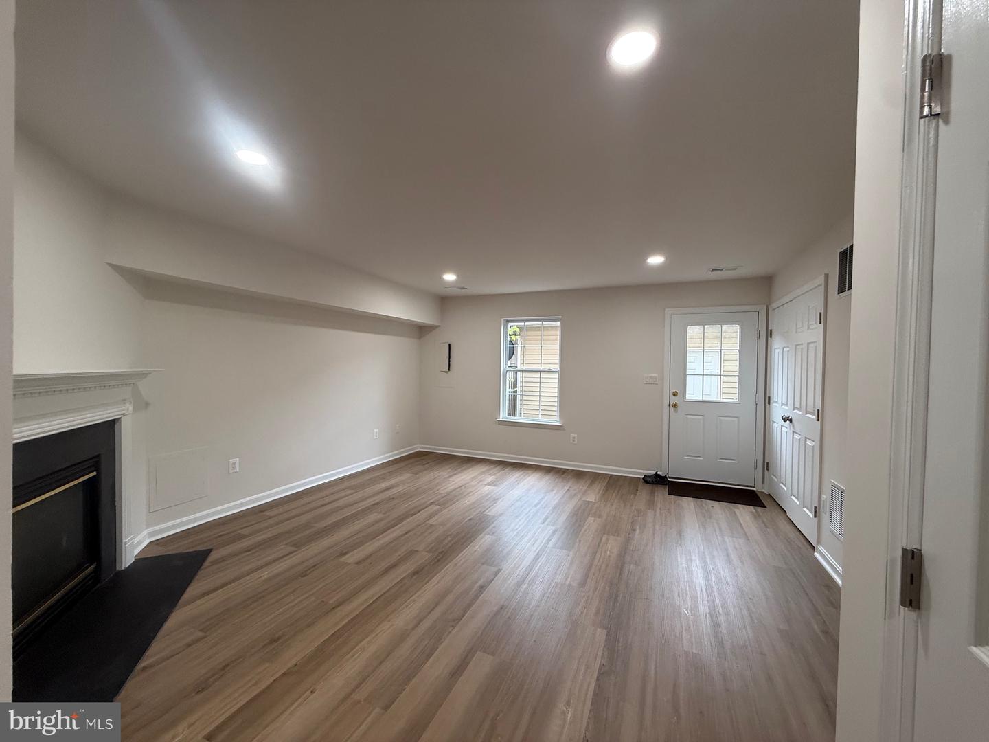 22905 Benson Ter Property Photo 4