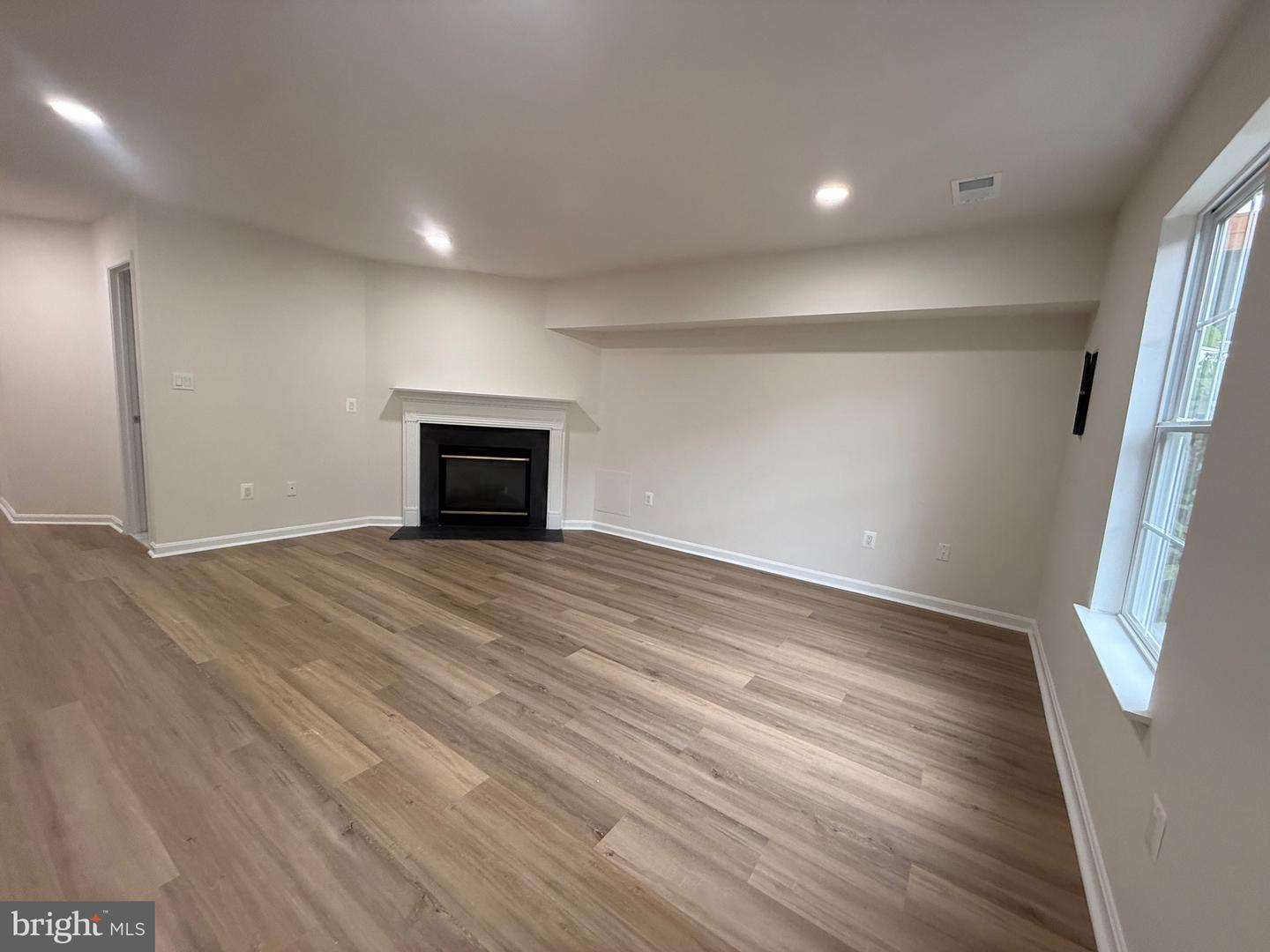 22905 Benson Ter Property Photo 5