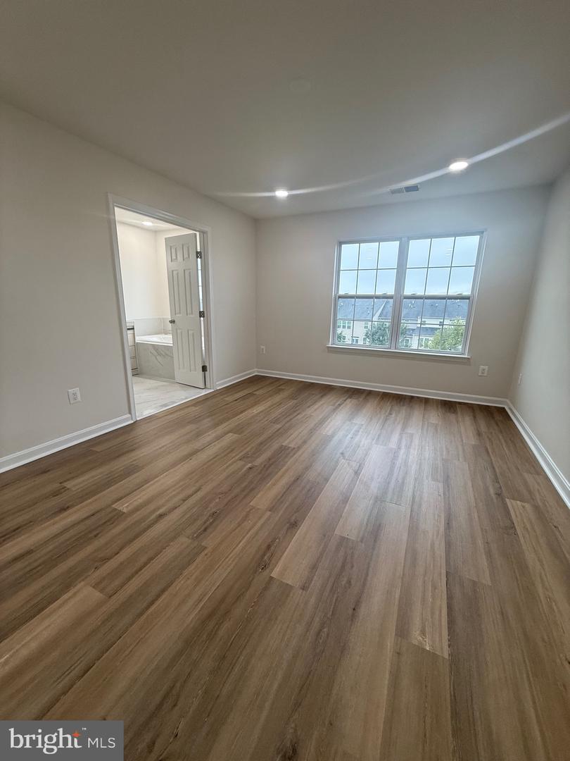 22905 Benson Ter Property Photo 32