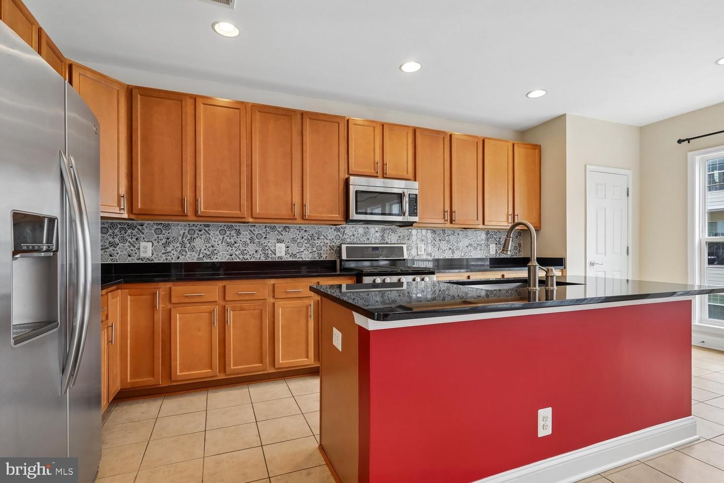 20638 Maitland Ter Property Photo 13