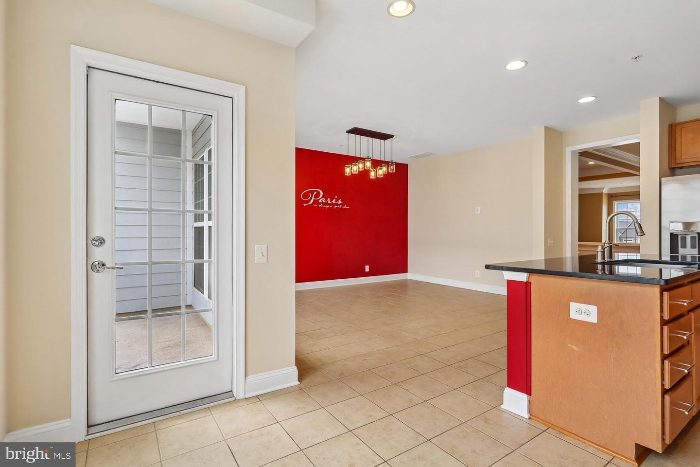 20638 Maitland Ter Property Photo 14