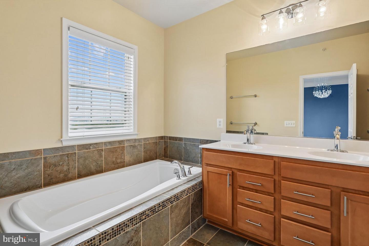 20638 Maitland Ter Property Photo 28