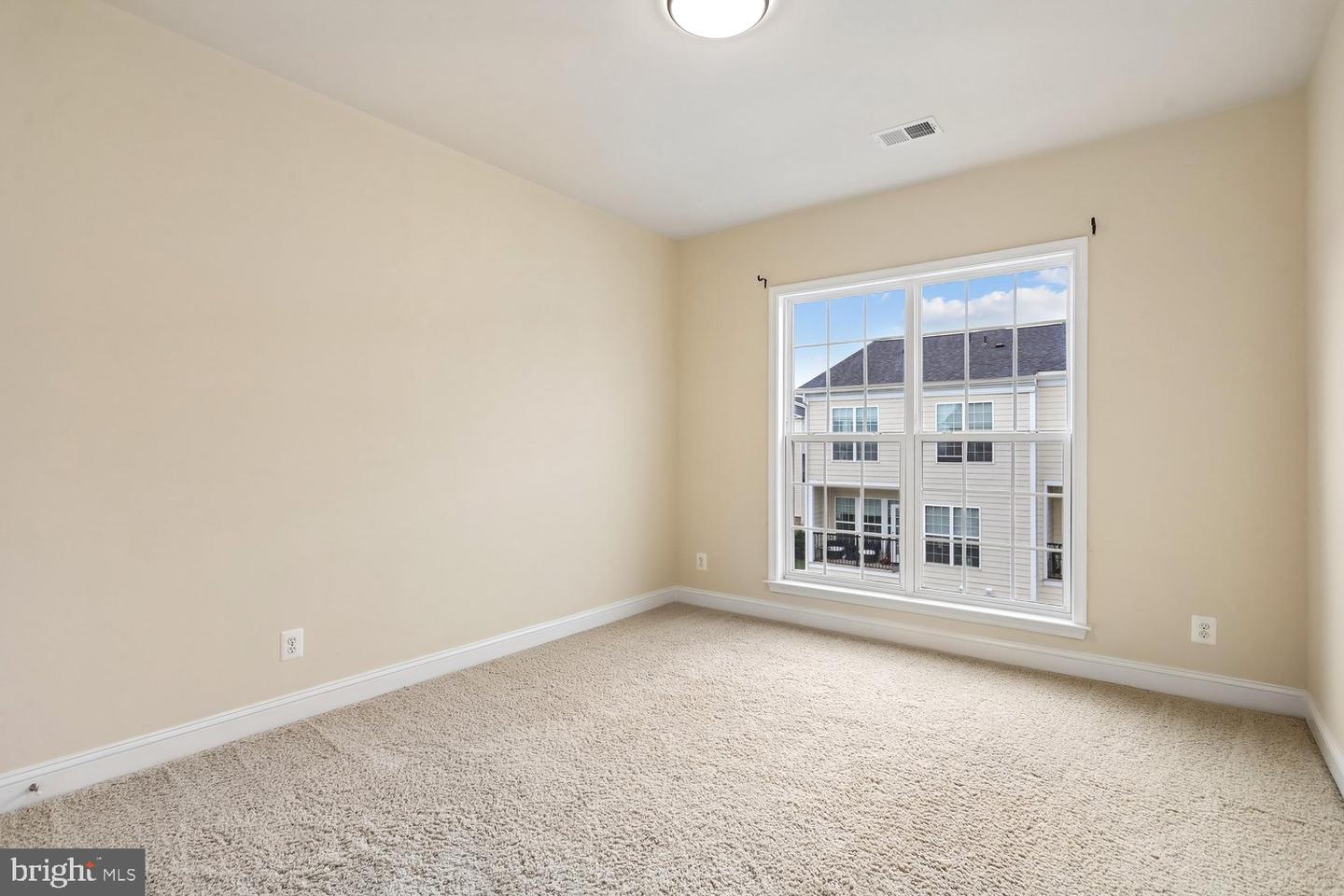 20638 Maitland Ter Property Photo 29