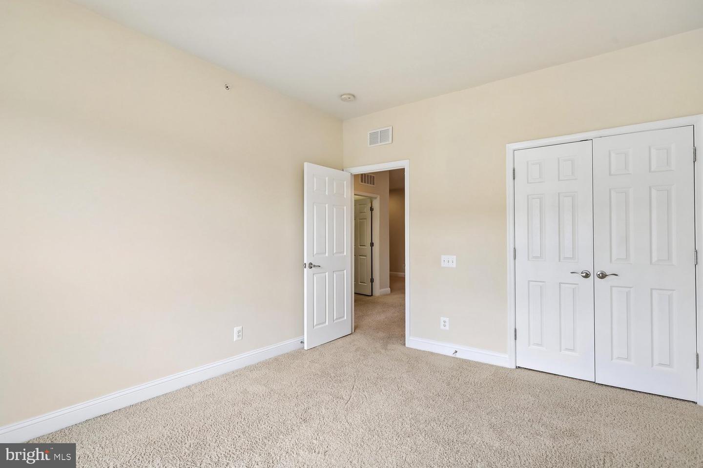 20638 Maitland Ter Property Photo 30