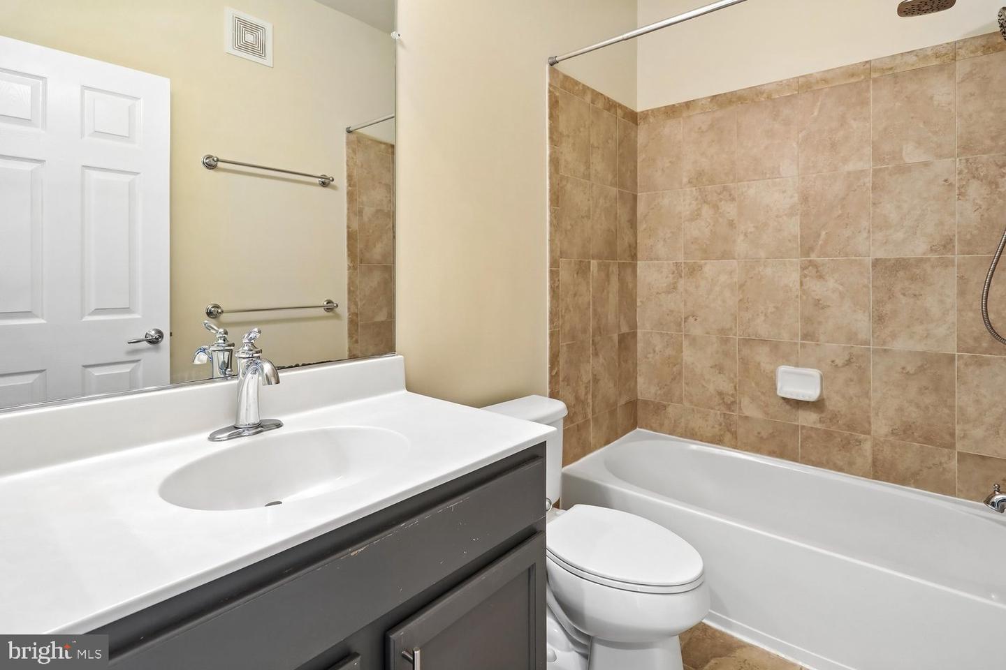 20638 Maitland Ter Property Photo 31