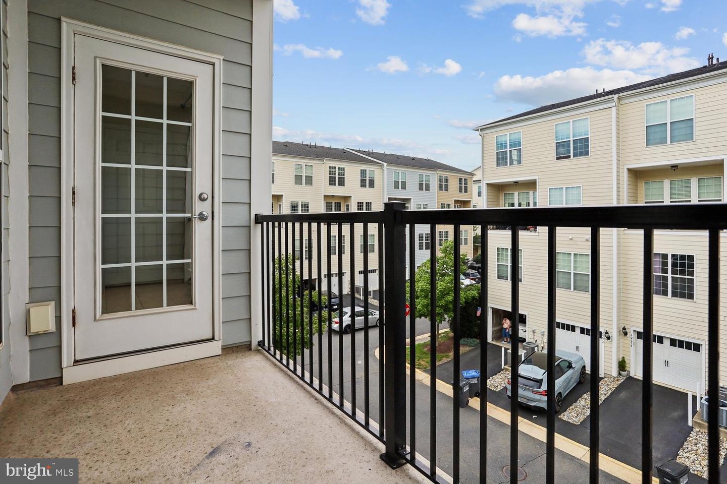 20638 Maitland Ter Property Photo 35