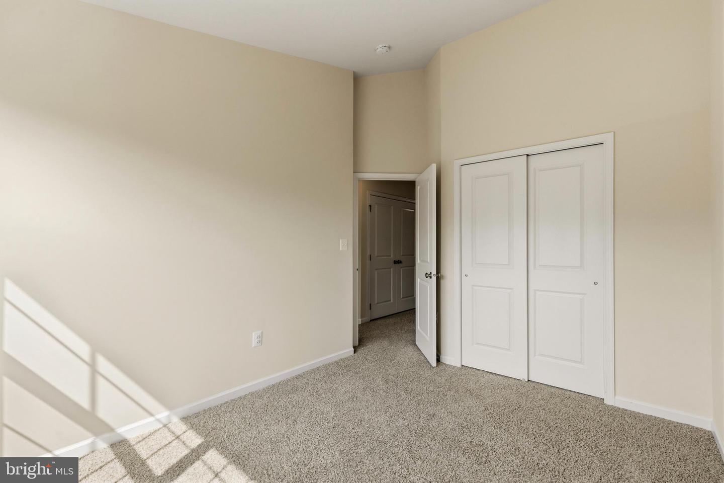 22462 Cambridgeport Sq Property Photo 23