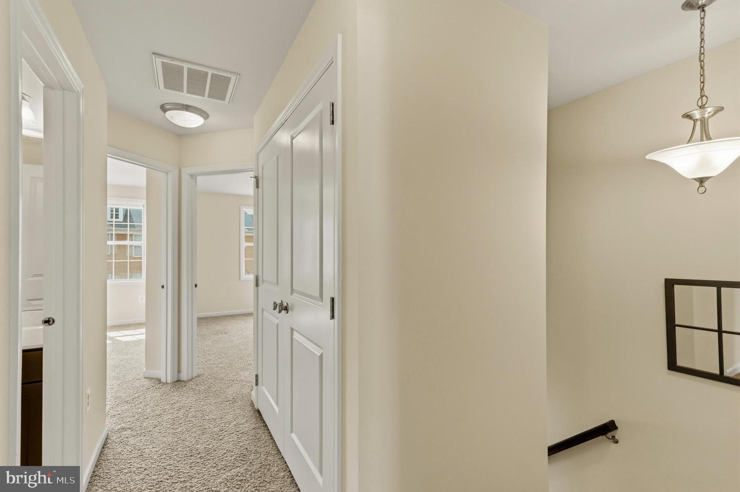 22462 Cambridgeport Sq Property Photo 26