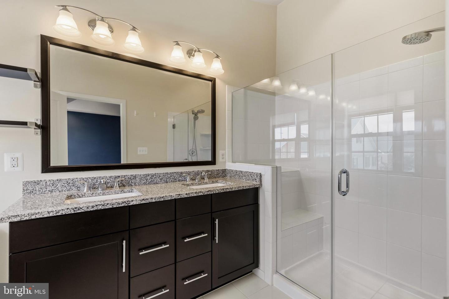 22462 Cambridgeport Sq Property Photo 32