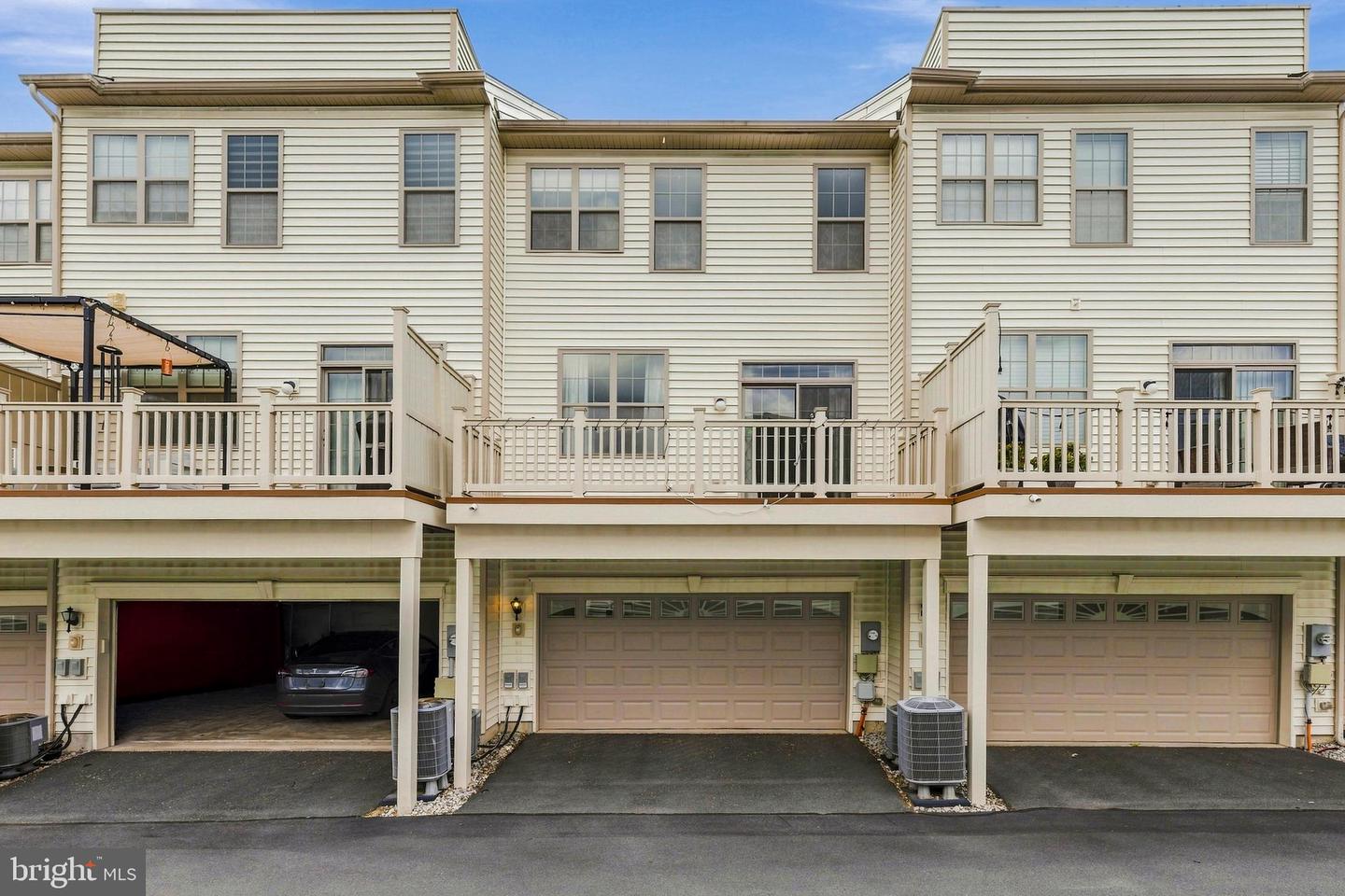 22462 Cambridgeport Sq Property Photo 41