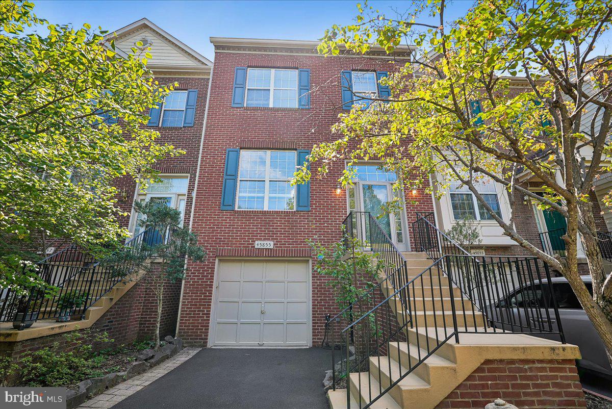45855 Debhill Ter Property Photo 1