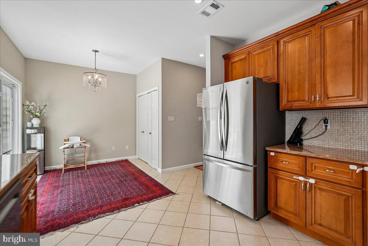 45855 Debhill Ter Property Photo 13