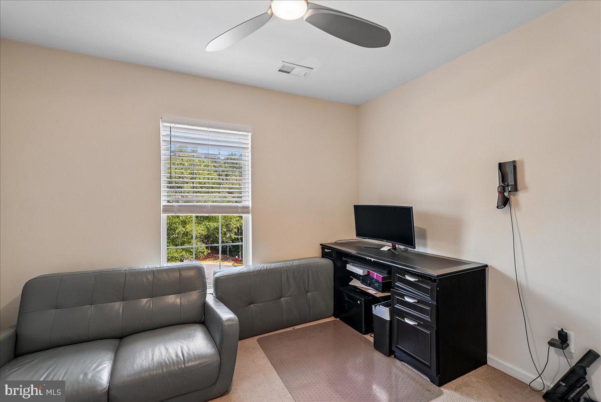 45855 Debhill Ter Property Photo 26