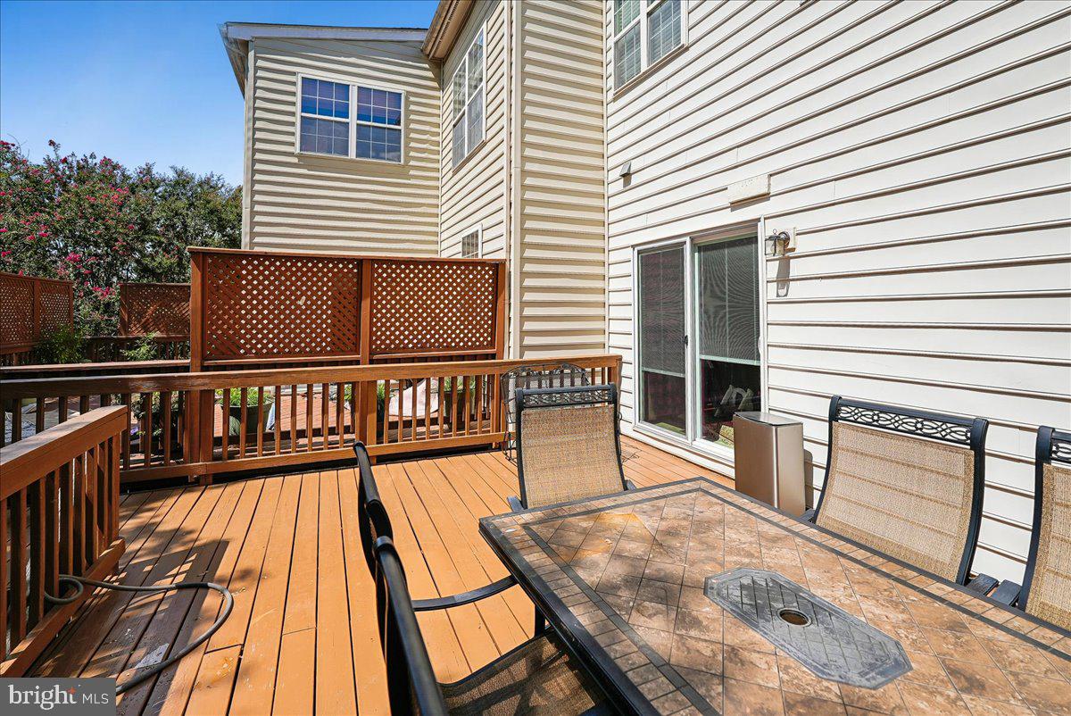 45855 Debhill Ter Property Photo 36