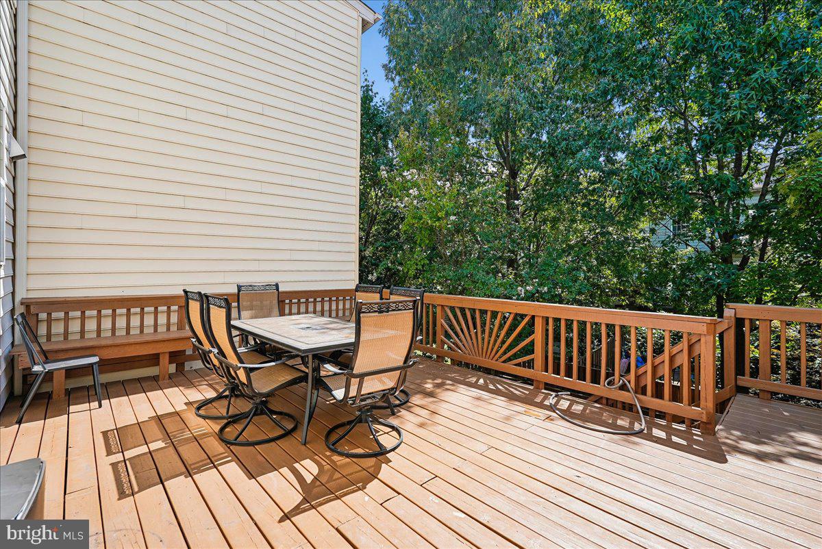 45855 Debhill Ter Property Photo 37