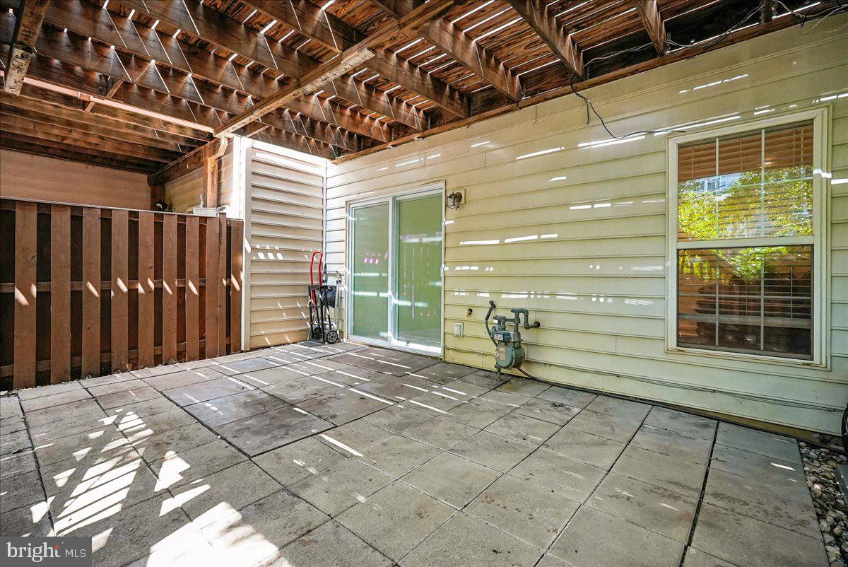 45855 Debhill Ter Property Photo 38