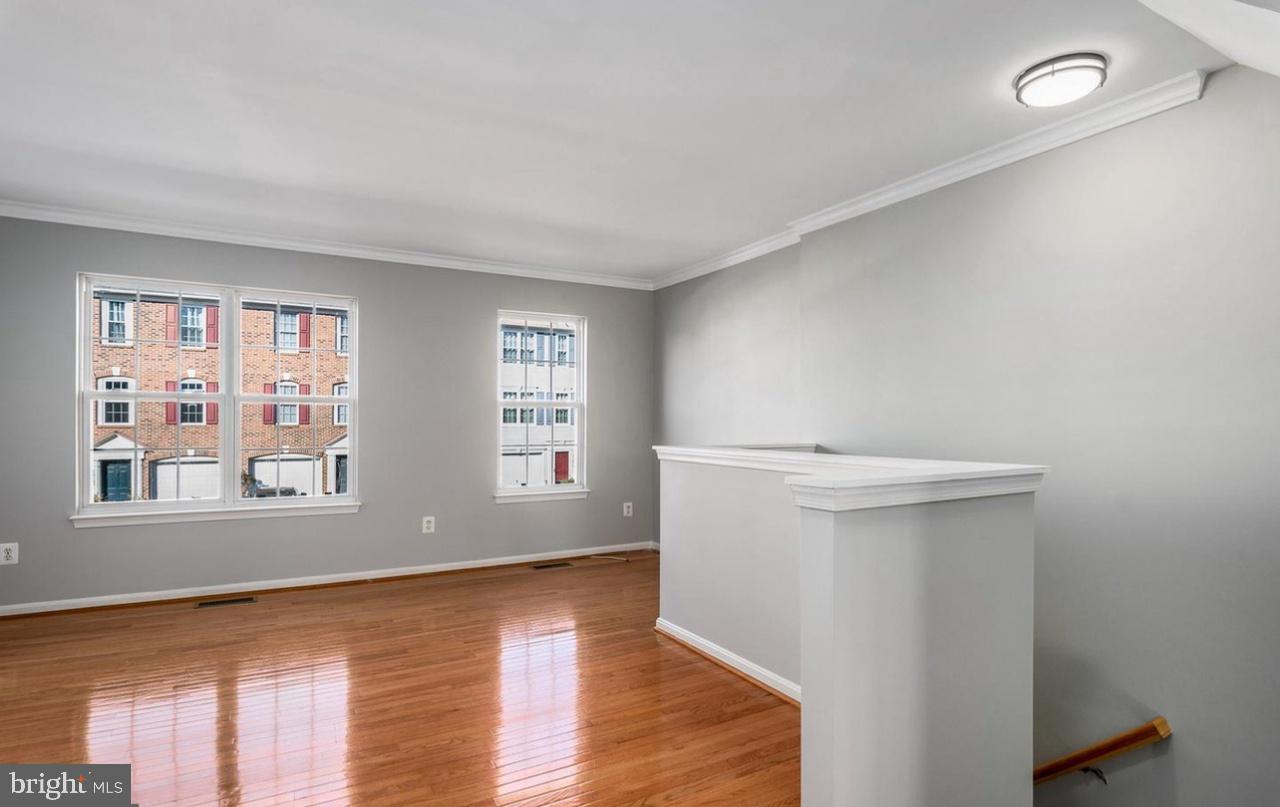 45461 Bluemont Junction Sq Property Photo 3