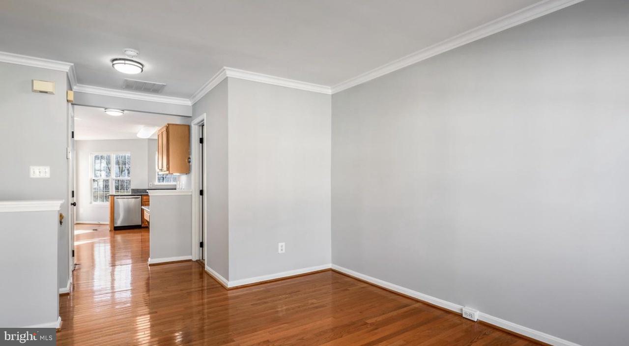 45461 Bluemont Junction Sq Property Photo 8