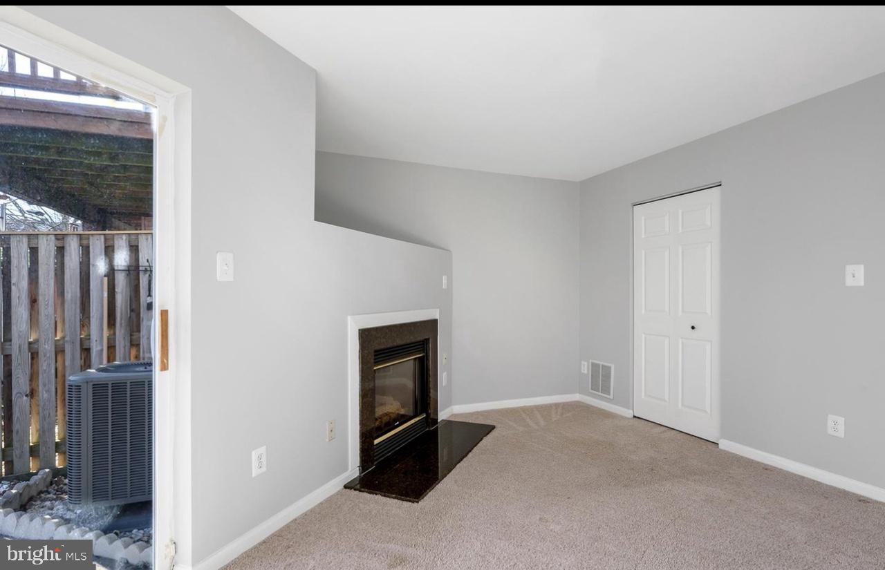 45461 Bluemont Junction Sq Property Photo 9
