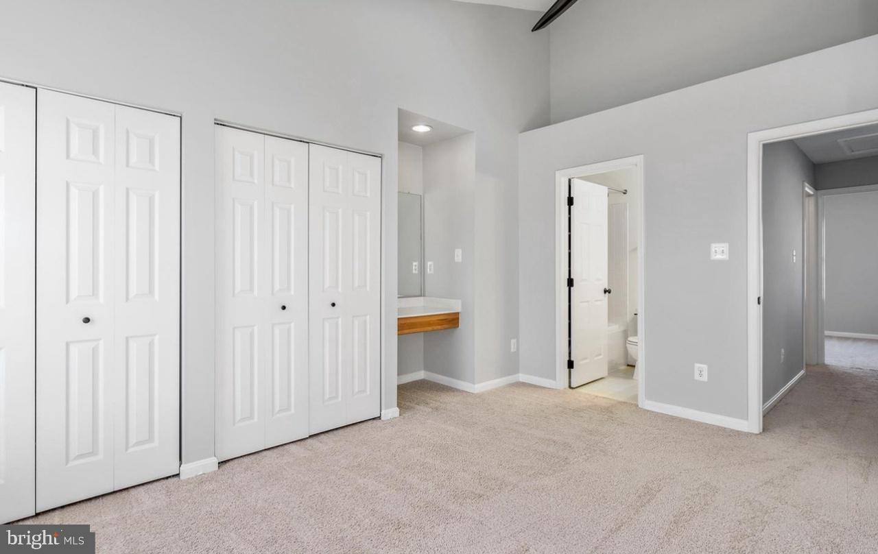 45461 Bluemont Junction Sq Property Photo 13