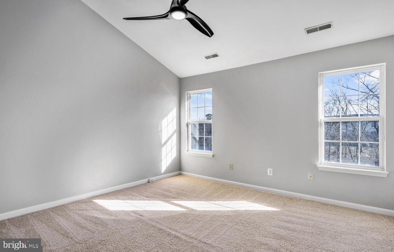 45461 Bluemont Junction Sq Property Photo 15