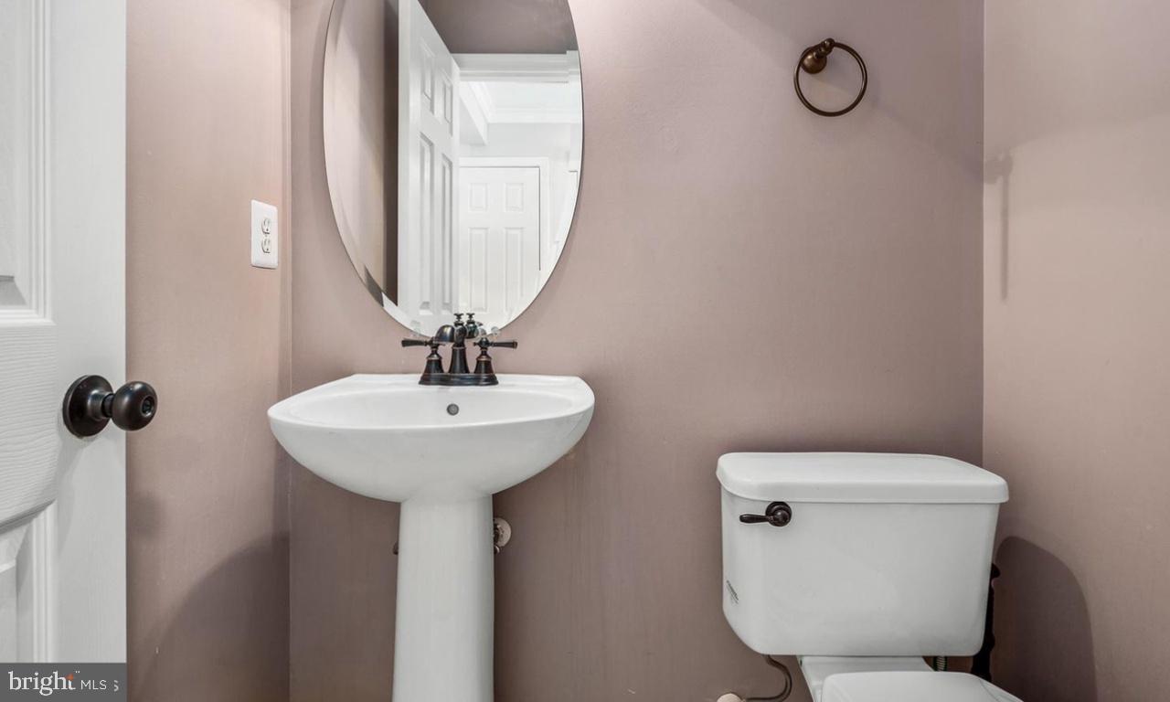 45461 Bluemont Junction Sq Property Photo 16