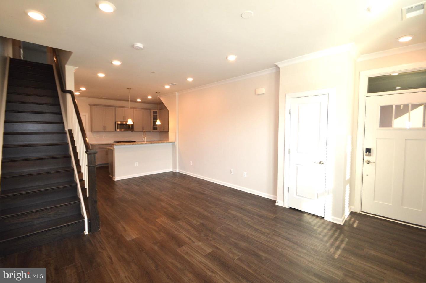45091 Cappamore Ter Property Photo 10