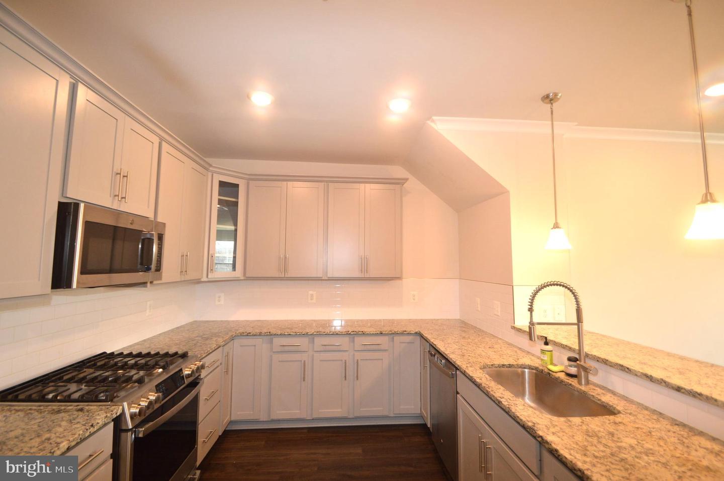 45091 Cappamore Ter Property Photo 19