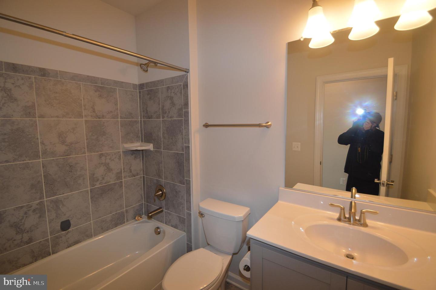 45091 Cappamore Ter Property Photo 35