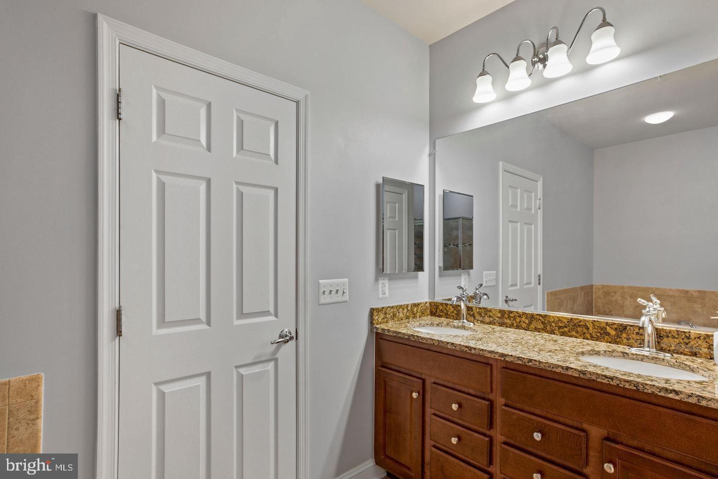 42816 Lauder Ter Property Photo 14