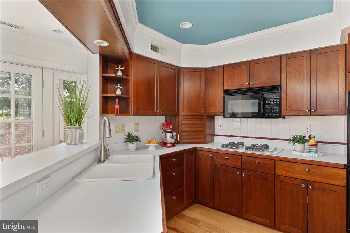 222 W Market St W Property Photo 12
