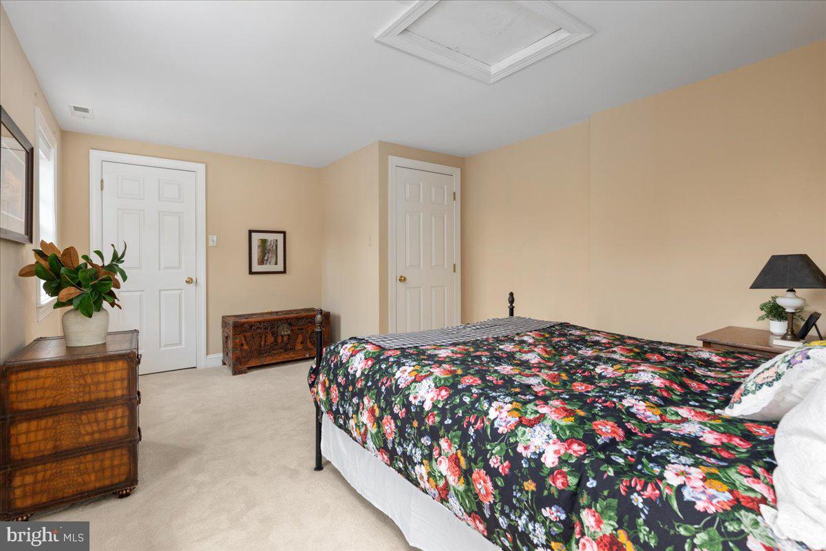 222 W Market St W Property Photo 24
