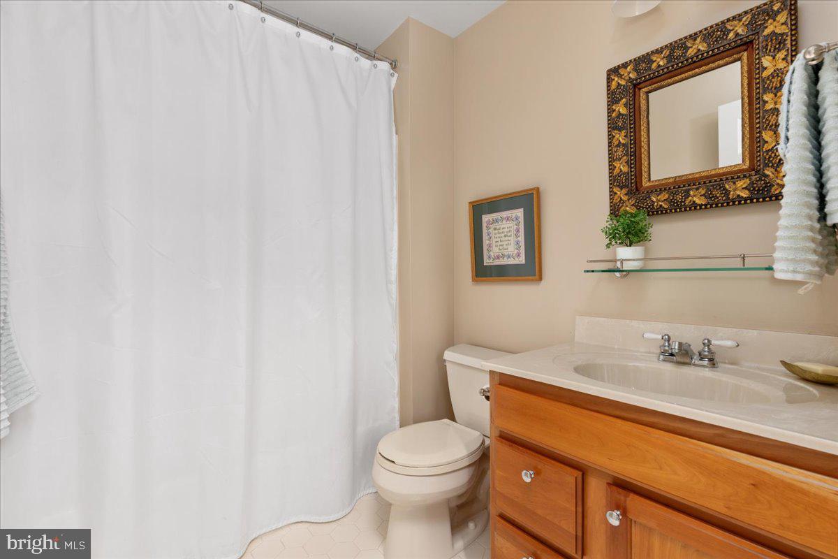 222 W Market St W Property Photo 25