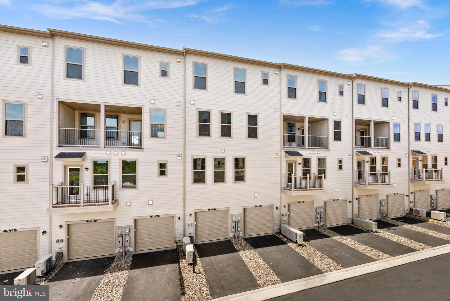 8 Sepia Sq #ka Property Photo 27