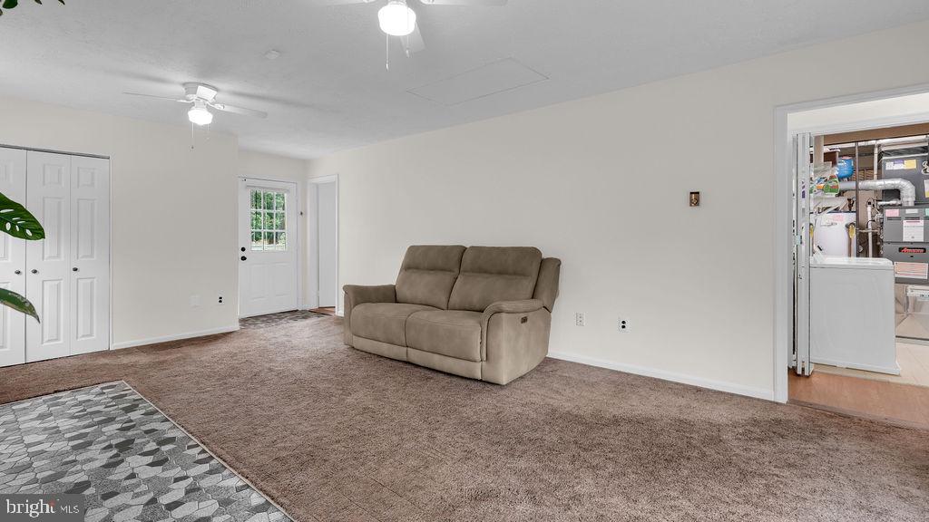 1115 S Dickenson Ave Property Photo 13