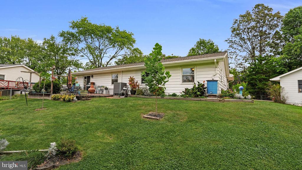1115 S Dickenson Ave Property Photo 30