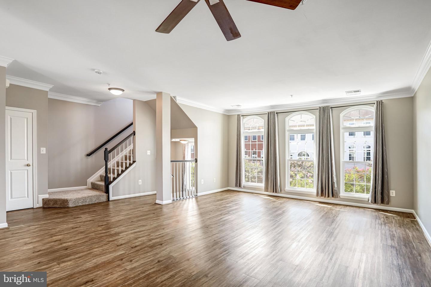 42217 Black Rock Ter Property Photo 5